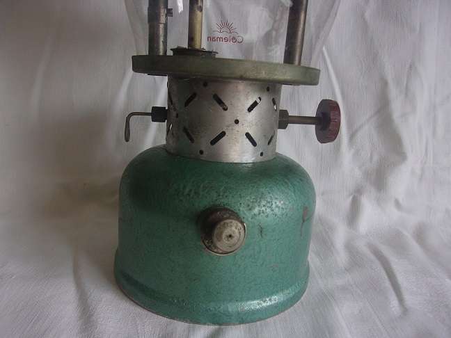 Vintage Coleman 237 pressure lantern for restoration- made in Canada