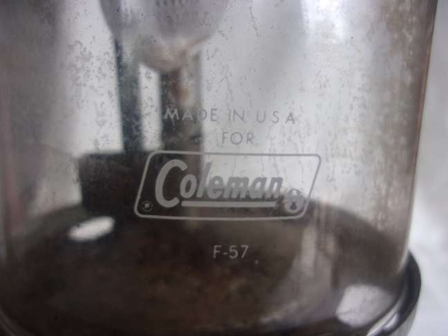 Vintage Coleman Model 214A700 pressure lantern