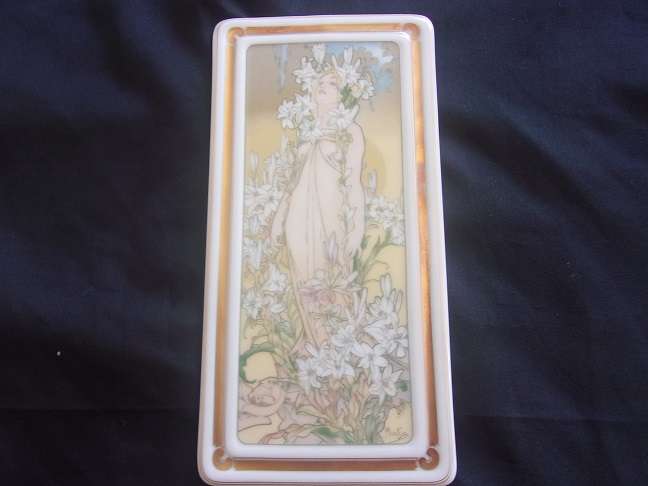 3 Vintage Hutschenreuther Selb art nouveau wall plaques by Alfons Mucha - The Flowers