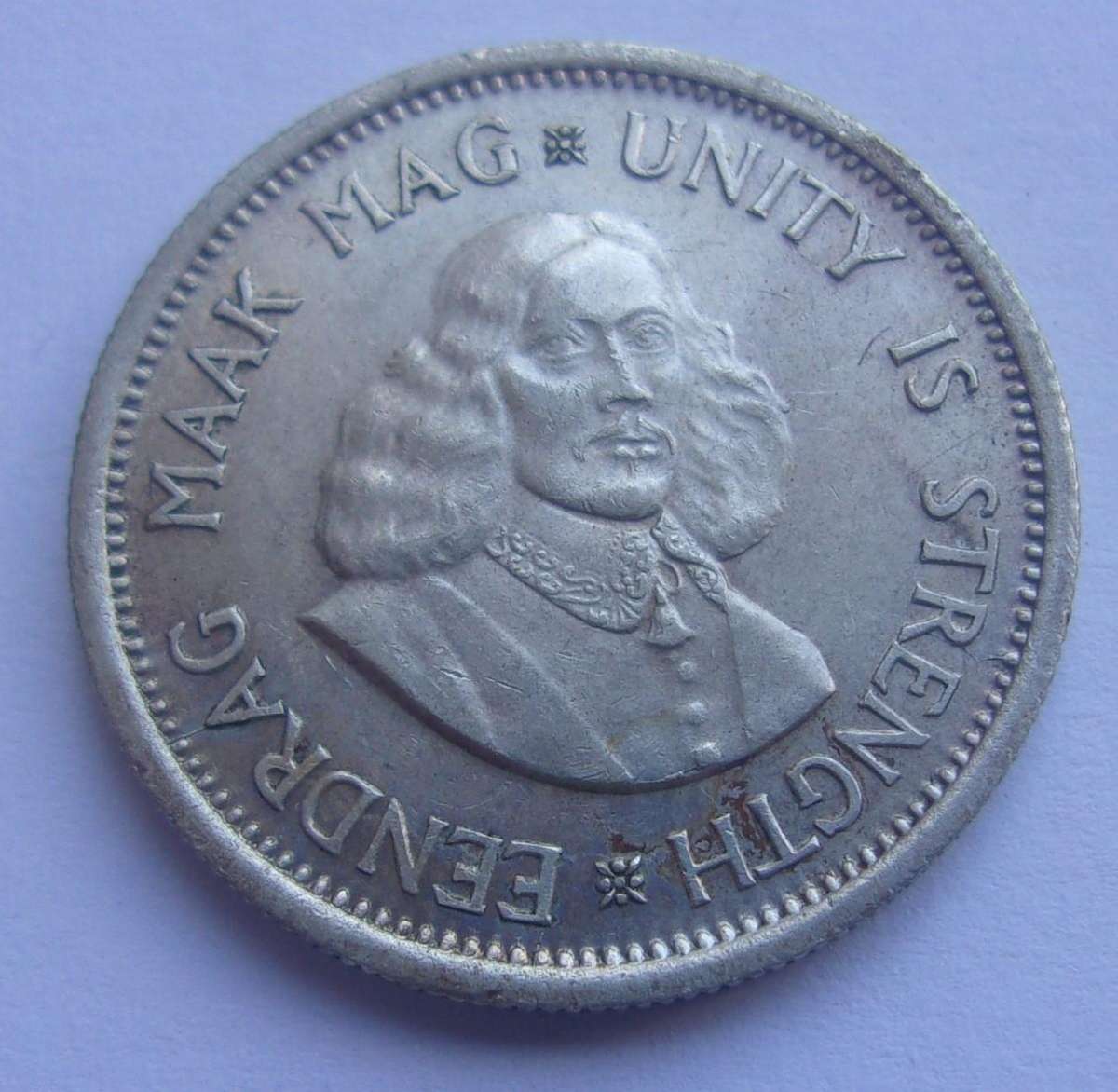 1962 silver South Africa 10 cents coin - nice coin