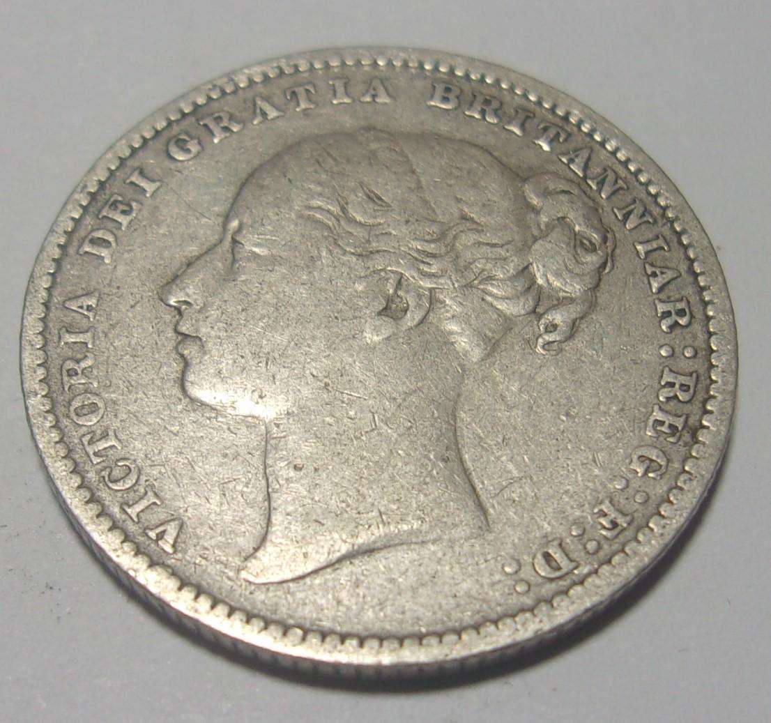 1883 silver British One Shilling coin - nice coin