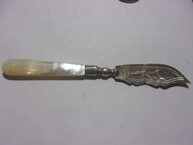 5 Sterling silver coffee bean spoons & Sterling silver blade butter knife