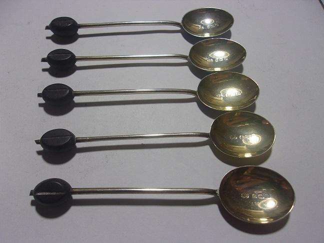 5 Sterling silver coffee bean spoons & Sterling silver blade butter knife