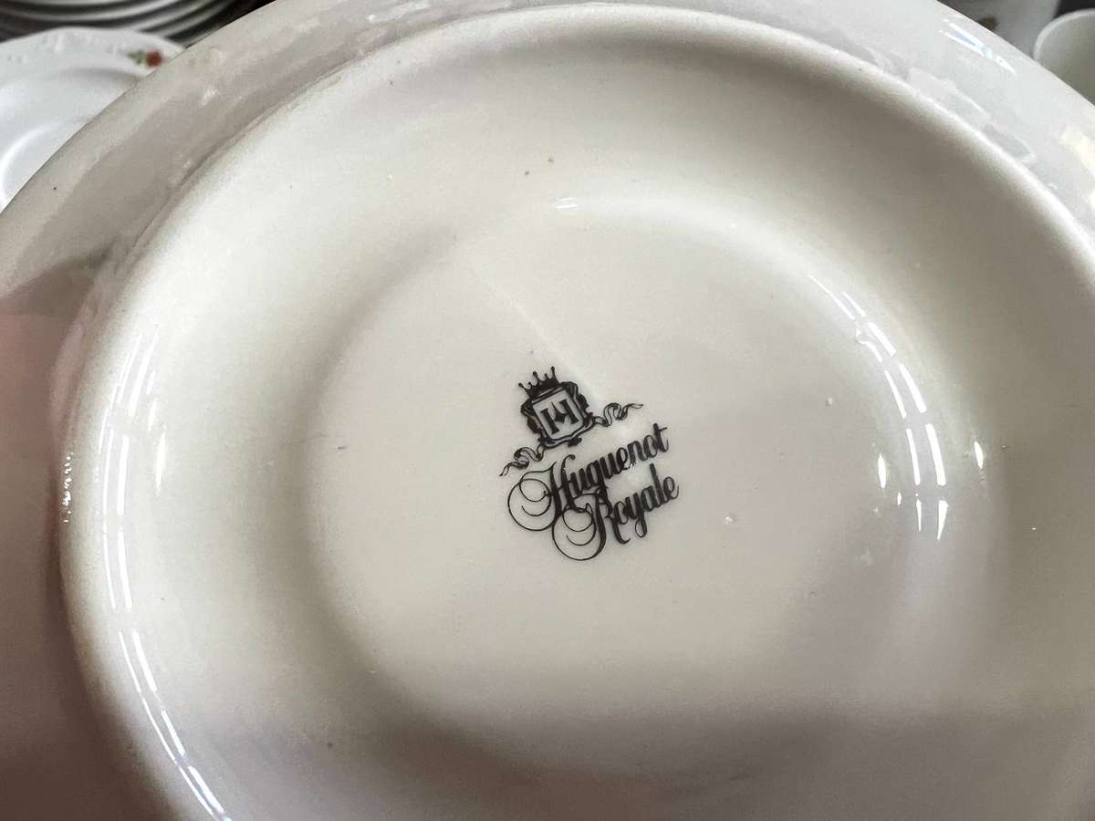 Huguenot tea and dining set