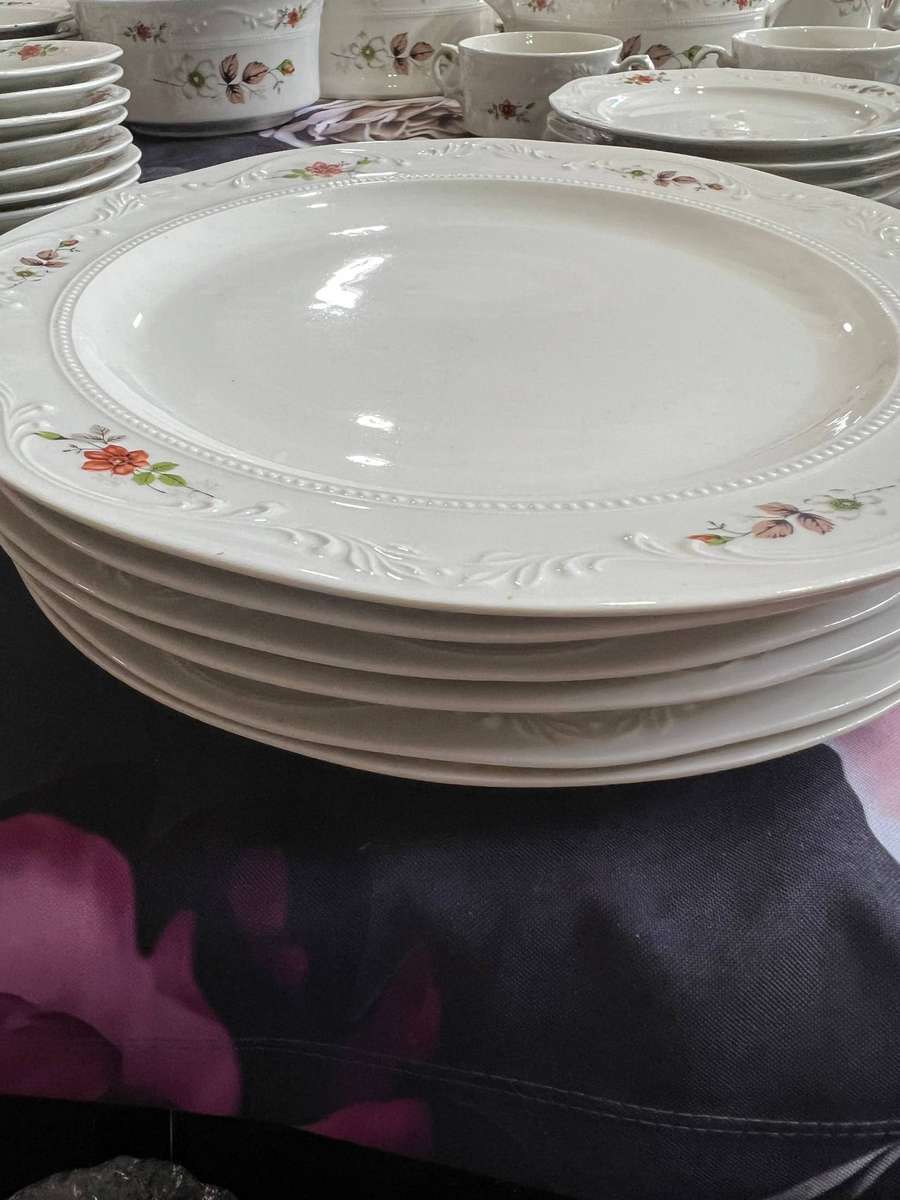Huguenot tea and dining set