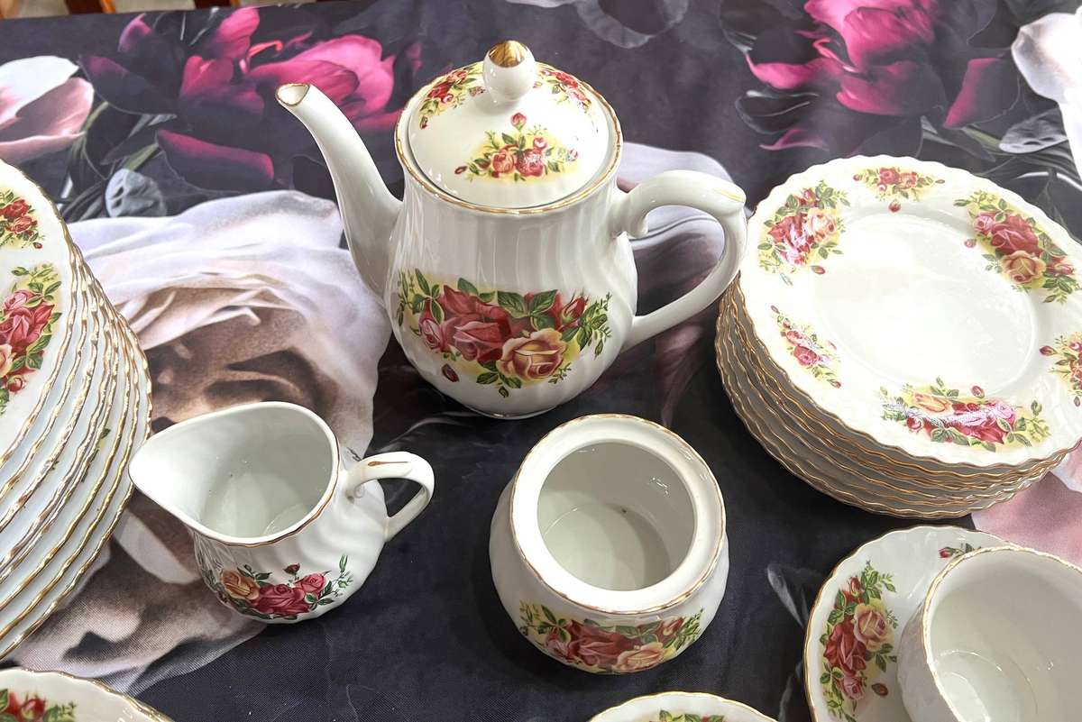 English rose tea set