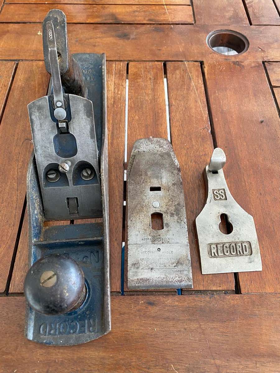 Interesting Record no 05 1/2 England Plane.