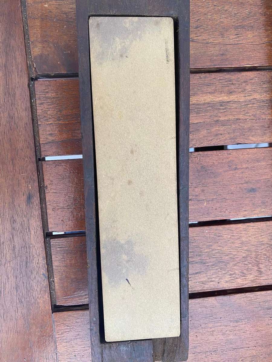 Arkansaw Oilstone in a Wooden Box 20 x 5cm.