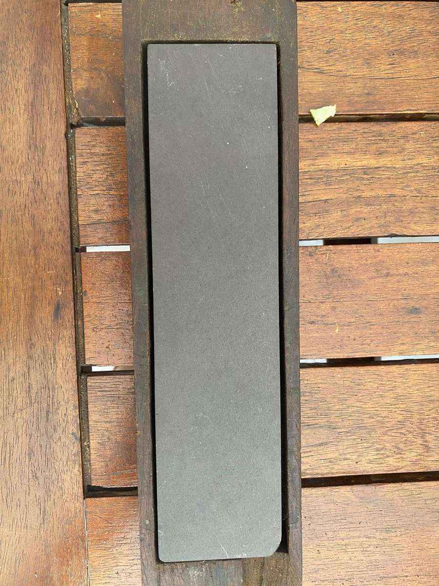 Arkansaw Oilstone in a Wooden Box 20 x 5cm.