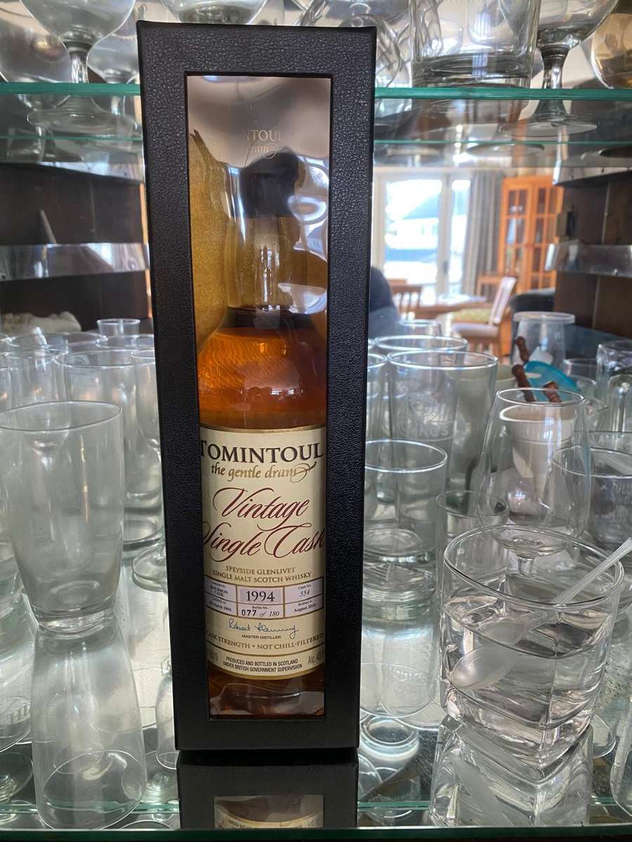 Tomintoul Speyside Glenlivit Single Malt Scotch Whisky 1994.