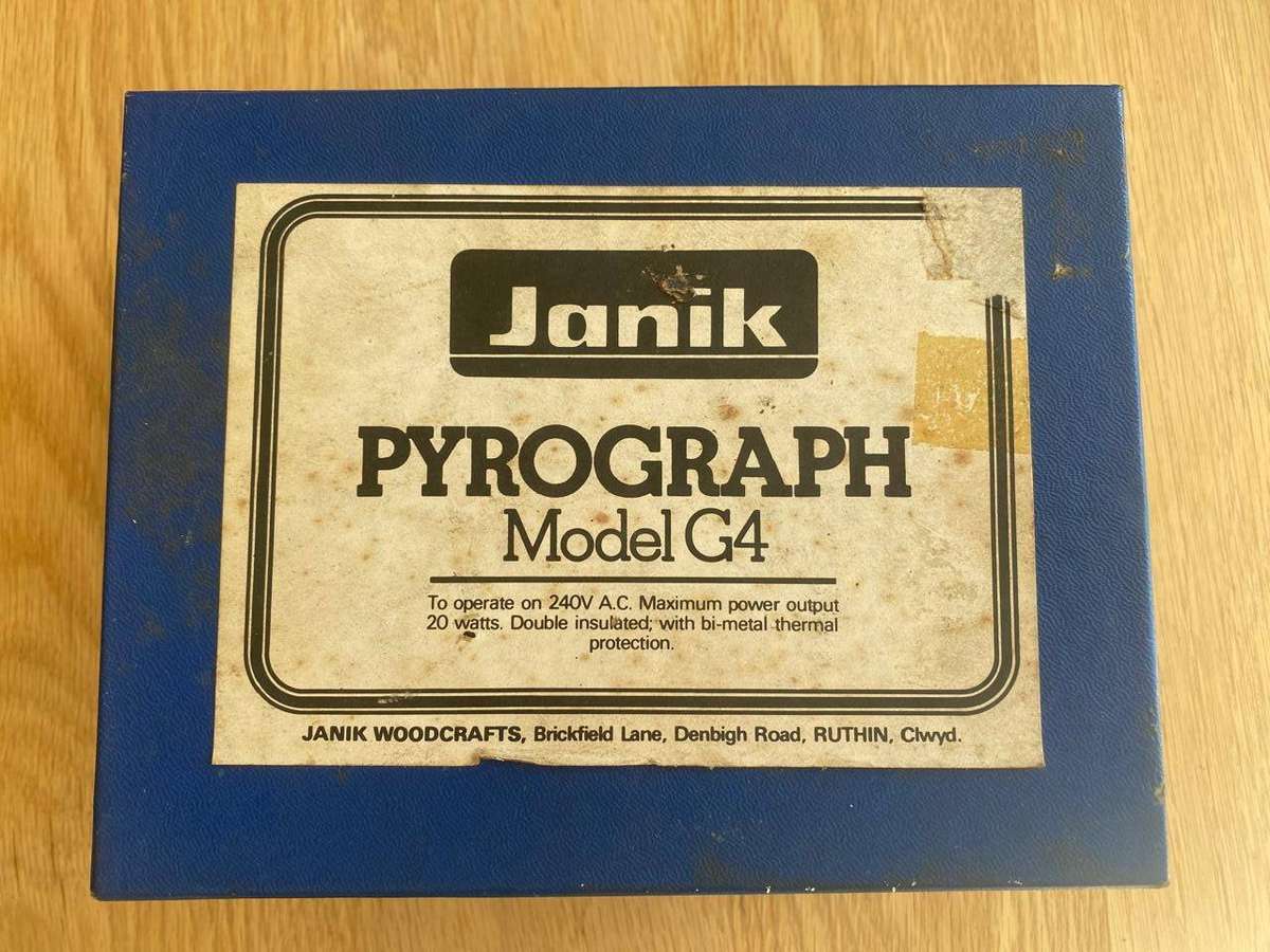 Janik French-made pyrographer.