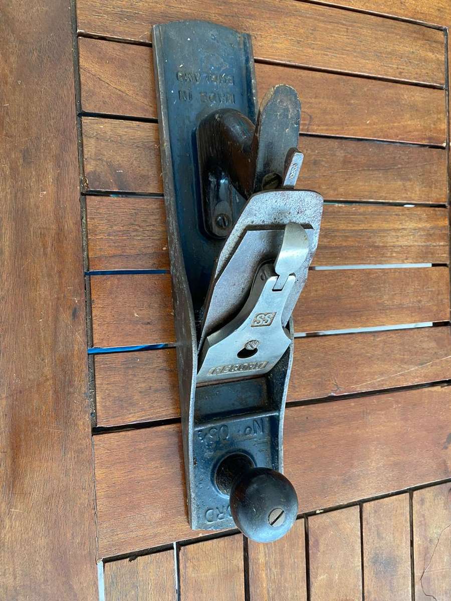 Interesting Record no 05 1/2 England Plane.