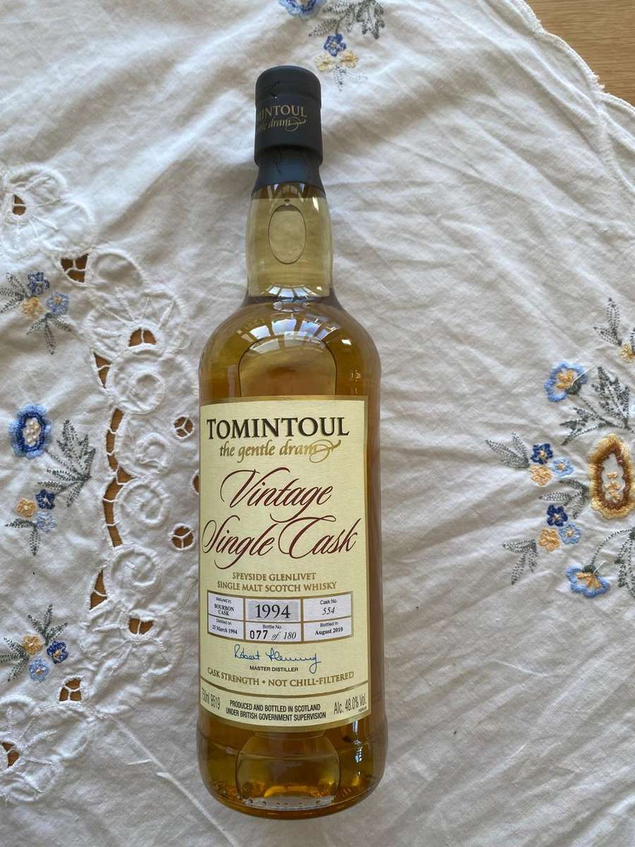 Tomintoul Speyside Glenlivit Single Malt Scotch Whisky 1994.