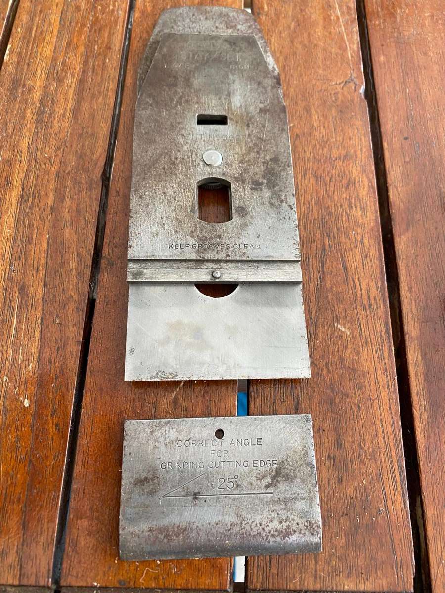 Interesting Record no 05 1/2 England Plane.