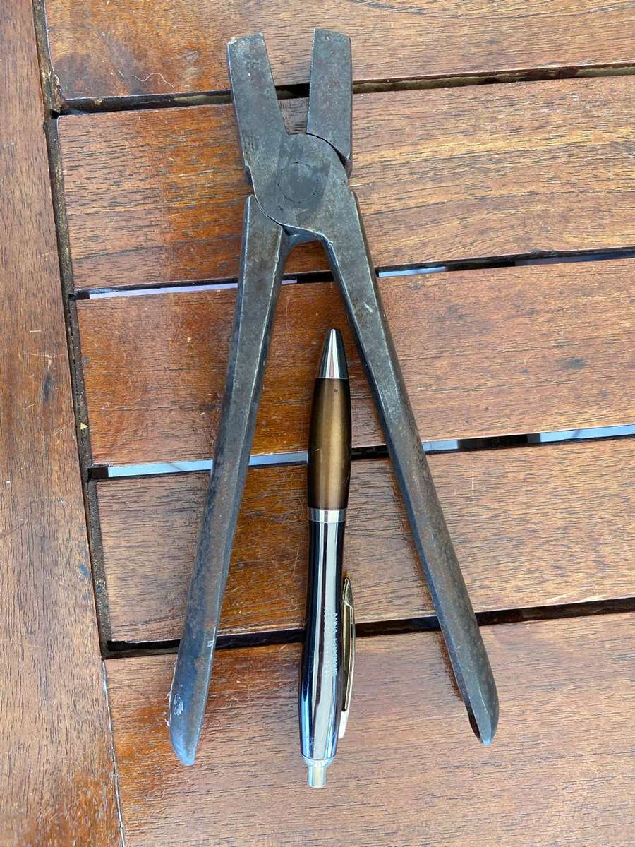 Heavy Flat Bit Forging Tong.