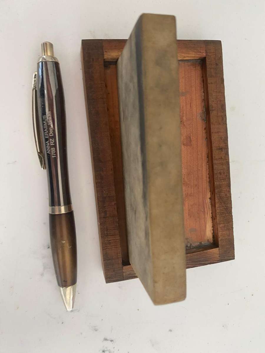 Smiths Hard Arkansas Oilstone.