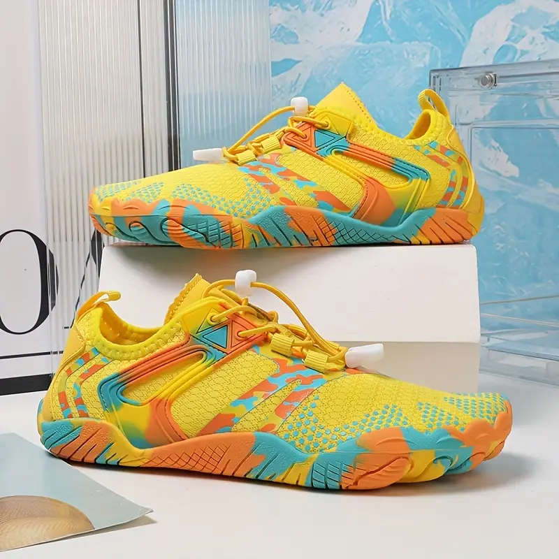 Lightweight barefoot feel Aqua Shoes  Chameleon Yellow Size 5