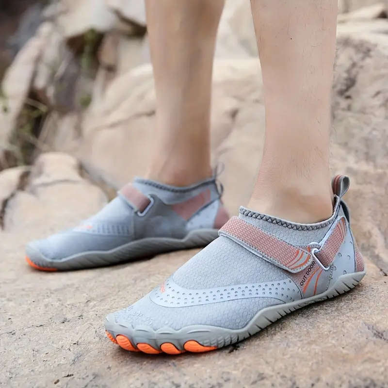 Lightweight barefoot feel / Aqua Shoes Velcro Grey Size 4