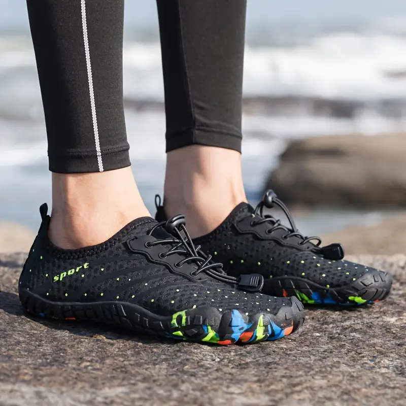 Lightweight barefoot feel Aqua Shoes  Black Size 8