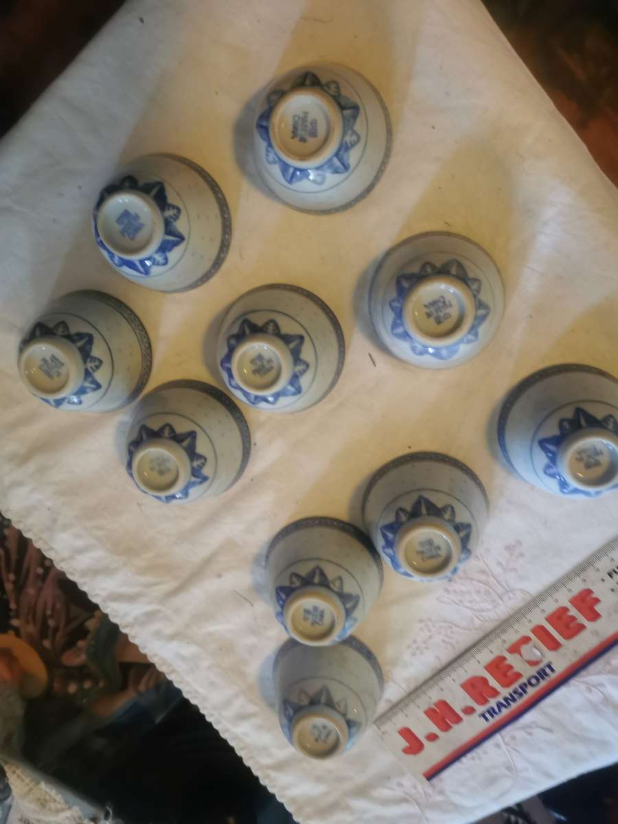 10 VINTAGE CHINESE CUPS