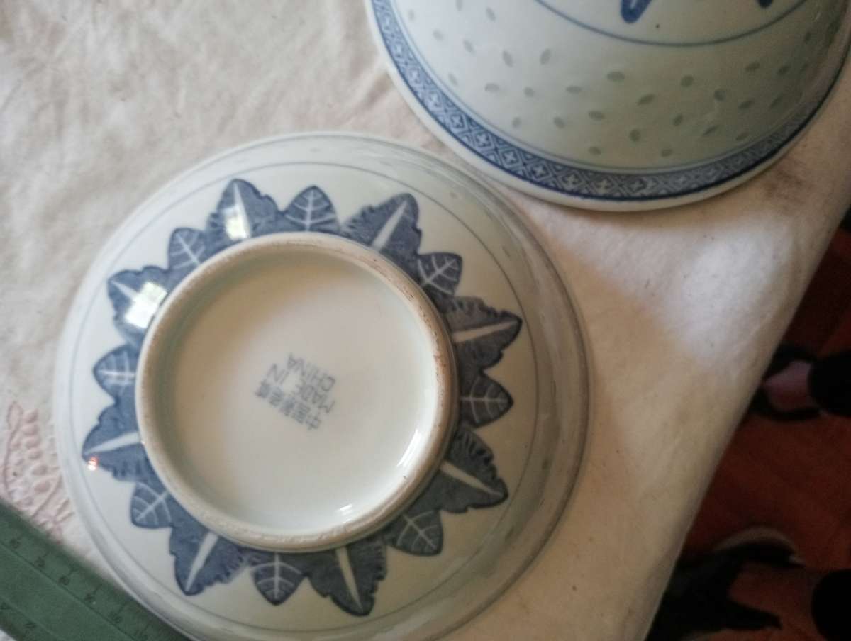 2 VINTAGE BIG CHINESE RICE EYE BOWLS