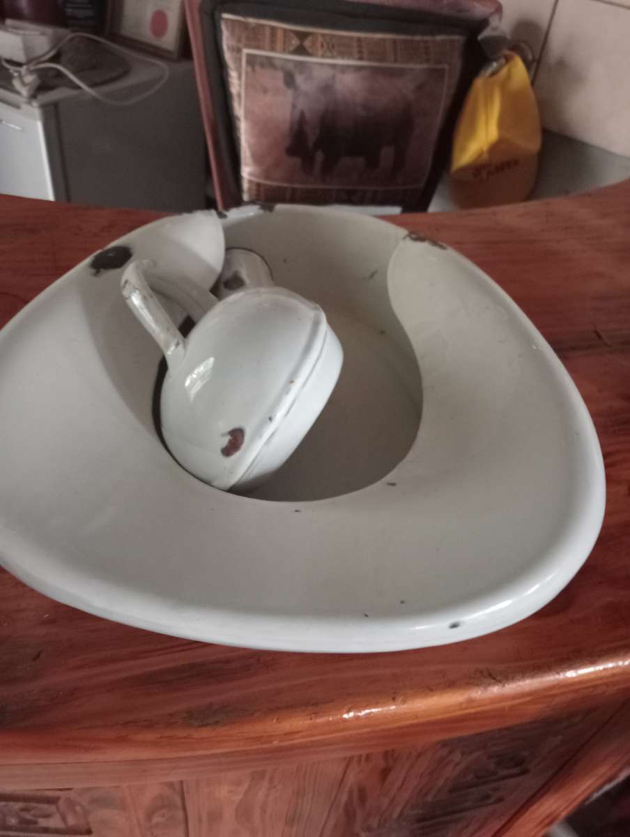 2 VINTAGE ENAMEL BEDPANS