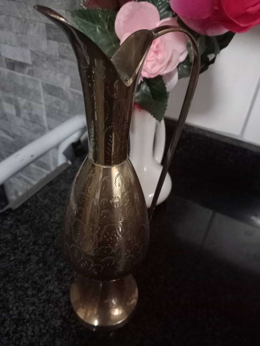 Vintage 32 cm brss pitcher
