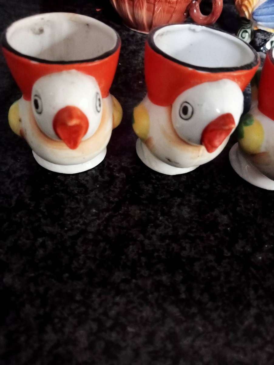 3 VINTAGE EGG CUPS