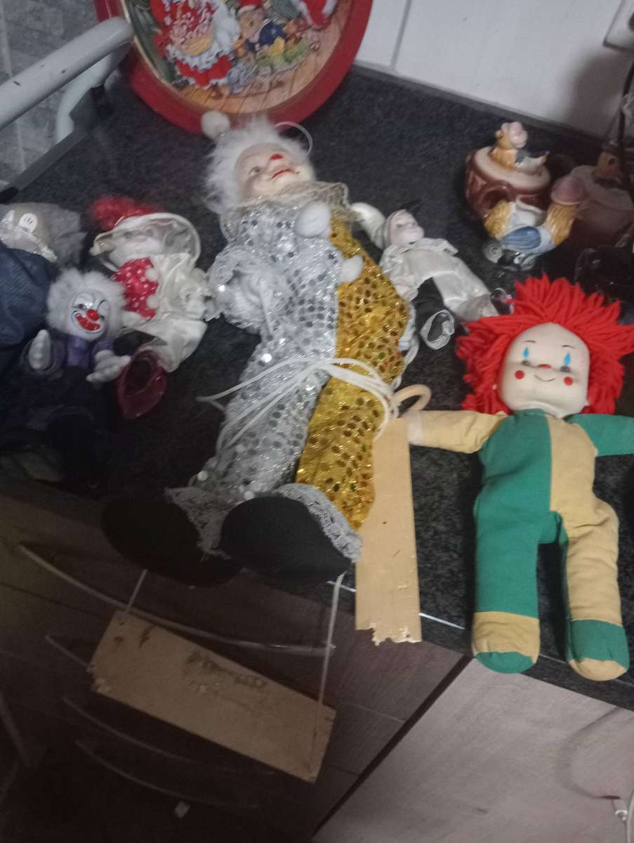 6 VINTAGE CLOWN DOLLS