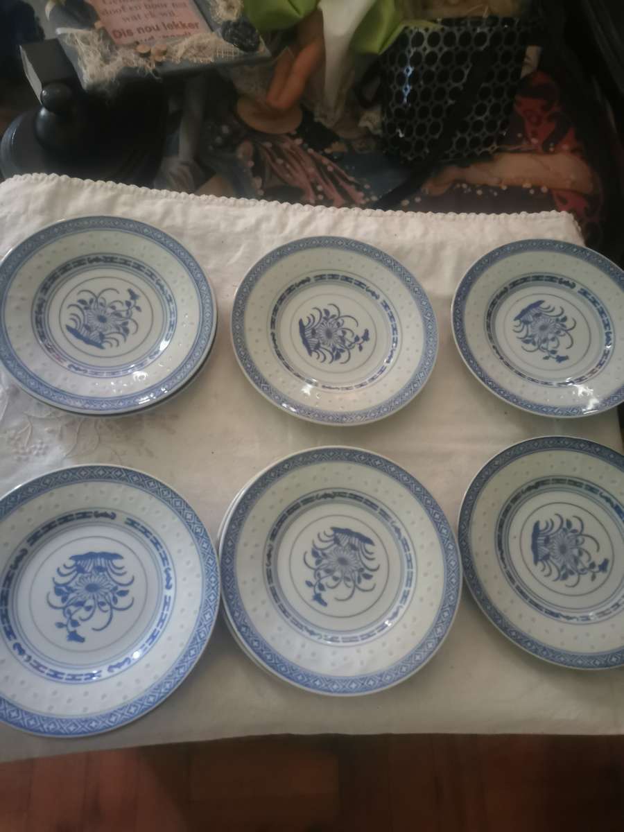9 VINTAGE CHINA RICE EYE BOWLS