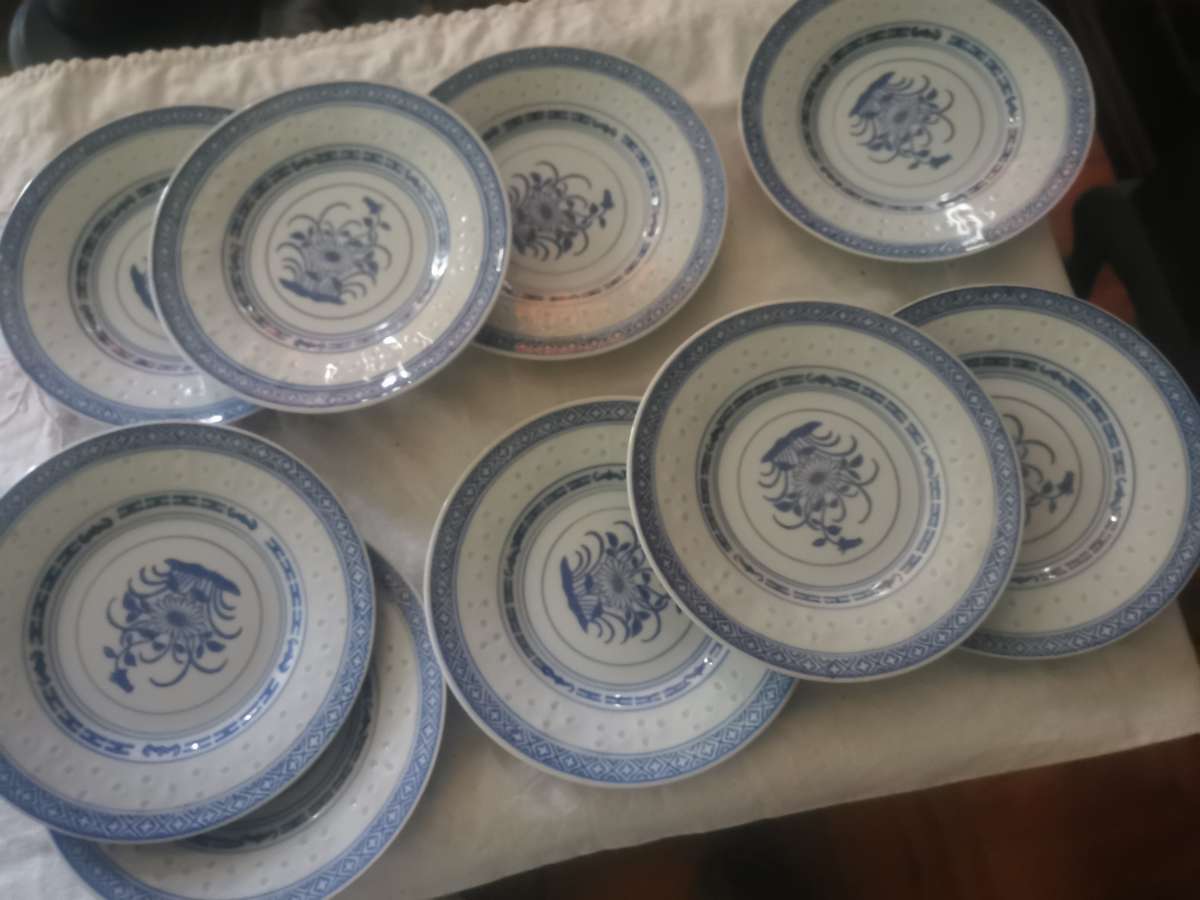 9 VINTAGE CHINA RICE EYE BOWLS