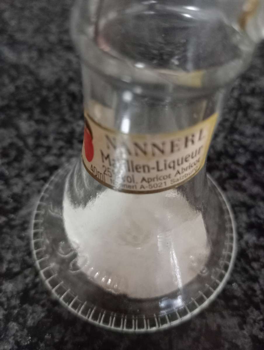 ANTIQUE NANNERI LIQUER BOTTLE