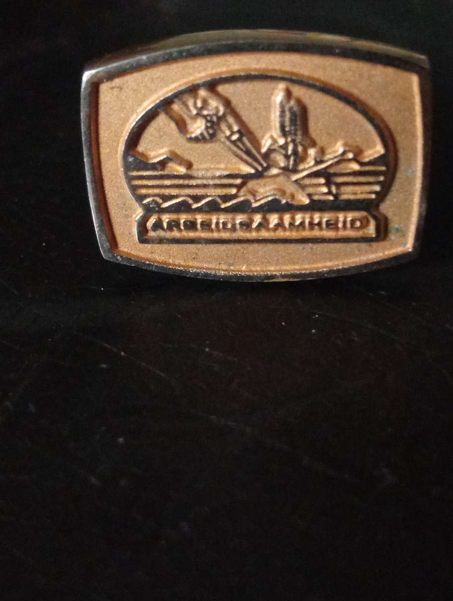VINTAGE GOLD PLATED ARBEIDSAAMHEID CUFFLINKS