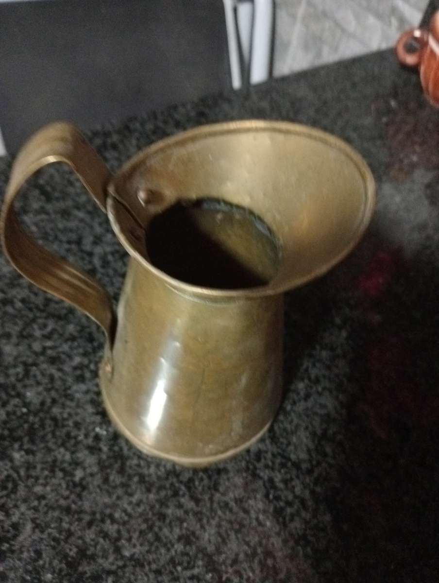 VINTAGE 15CM BRASS JUG