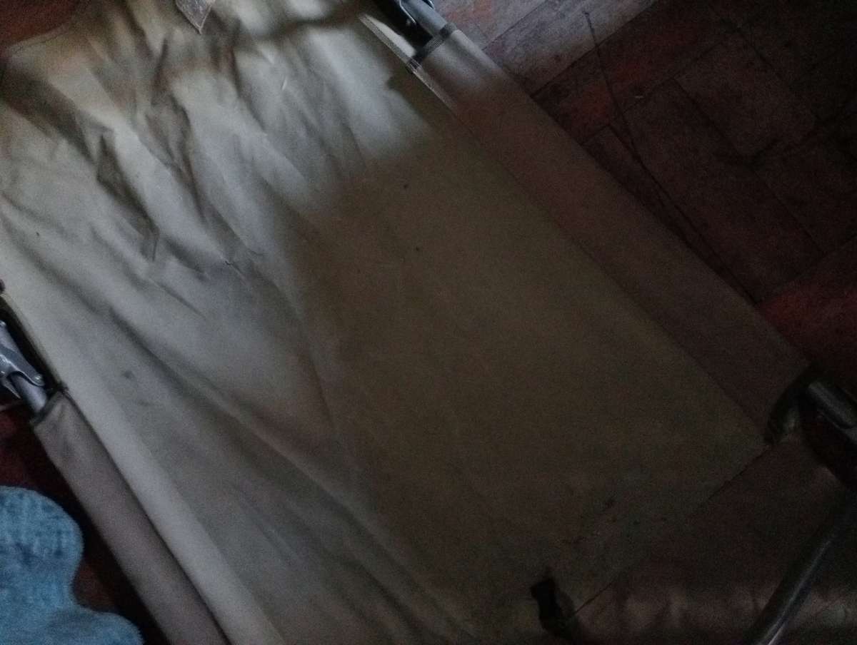 VINTAGE CAMP MASTER STRETCHER