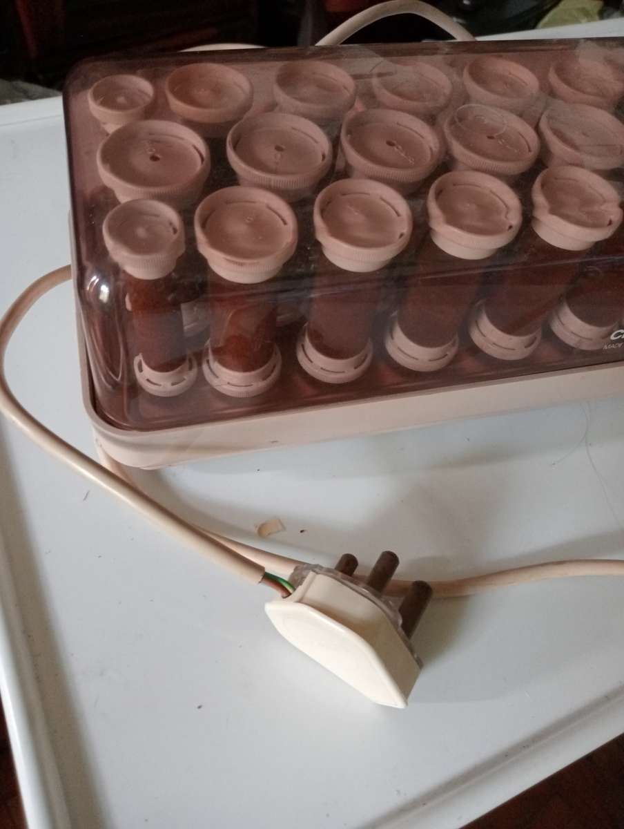 CLAIROL ELECTRIC CURLER SET