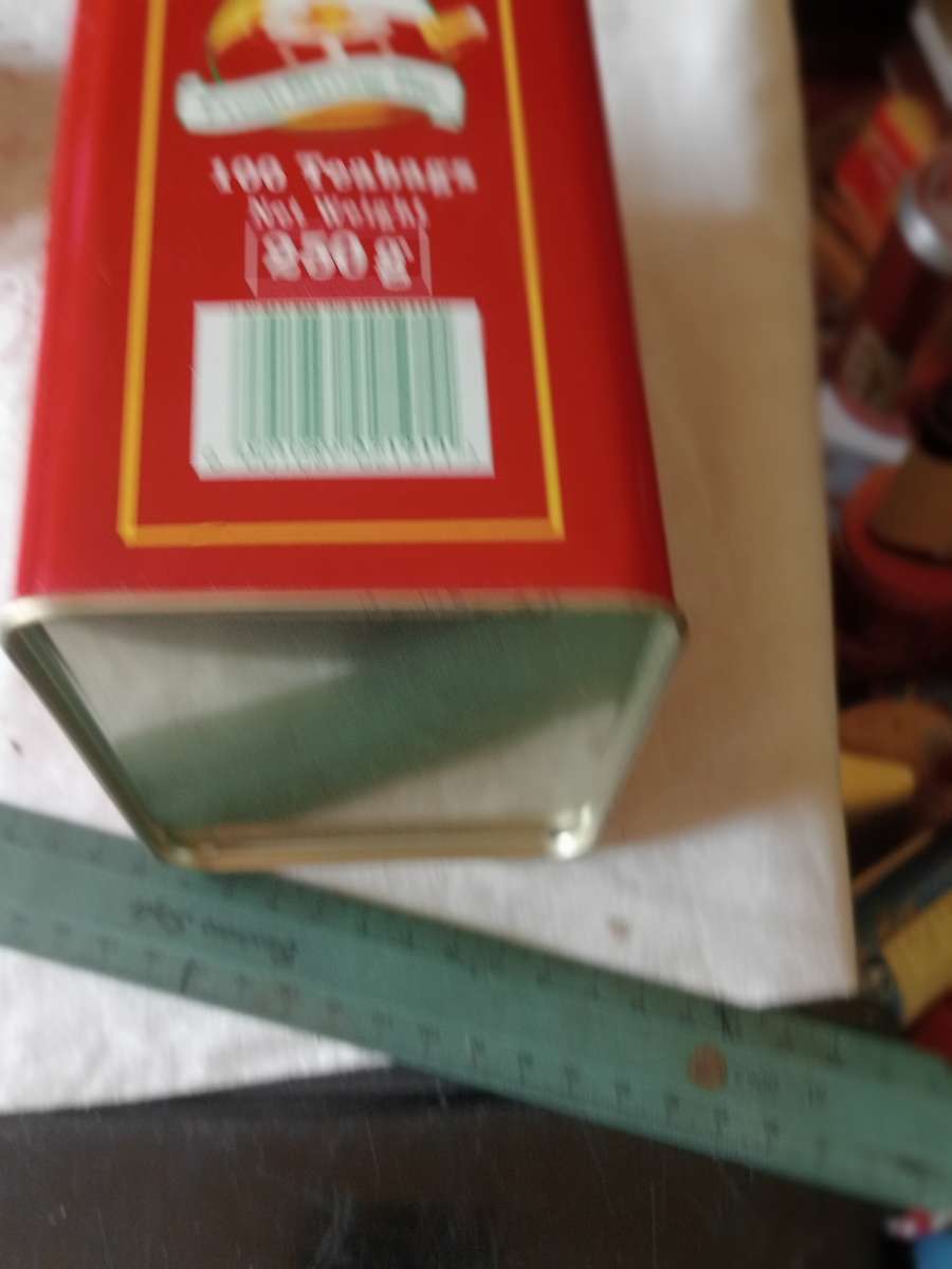 VINTAGE GLEN TEA TIN