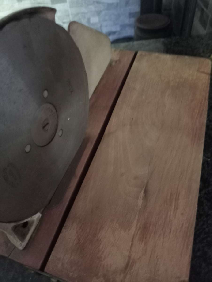 VINTAGE JUPITER BREAD SLICER