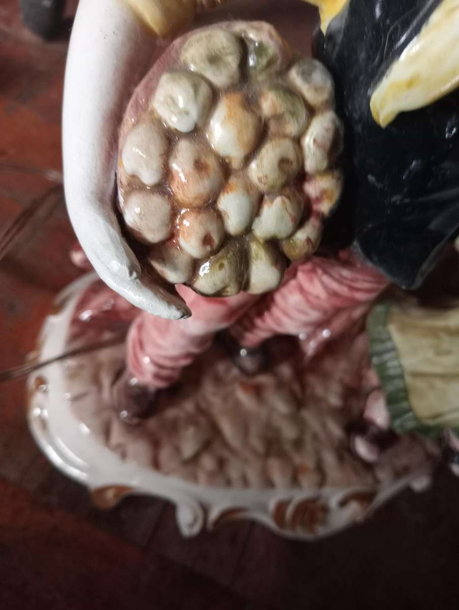 STUNNING ELECTRIC CERAMIC  LAMP WITHOUT SHADE