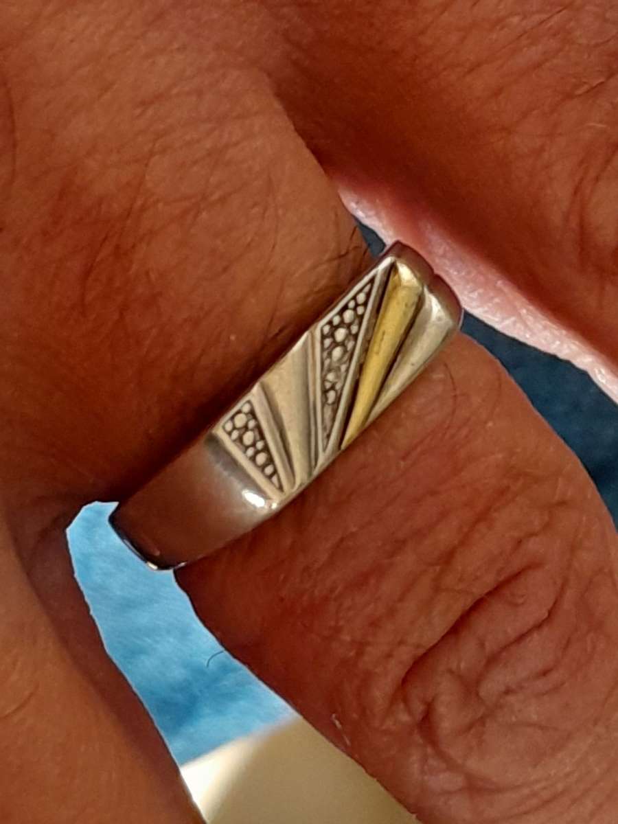 MENS 925 SILVER.GOLD HALMARK  RING WITH SMALL DIAMOND