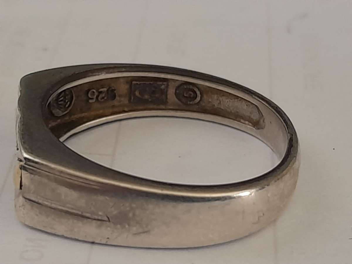 MENS 925 SILVER.GOLD HALMARK  RING WITH SMALL DIAMOND