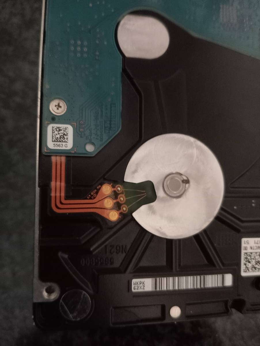 NEW CONDITION SEAGATE 1 TERRABYTE HARD DRIVE