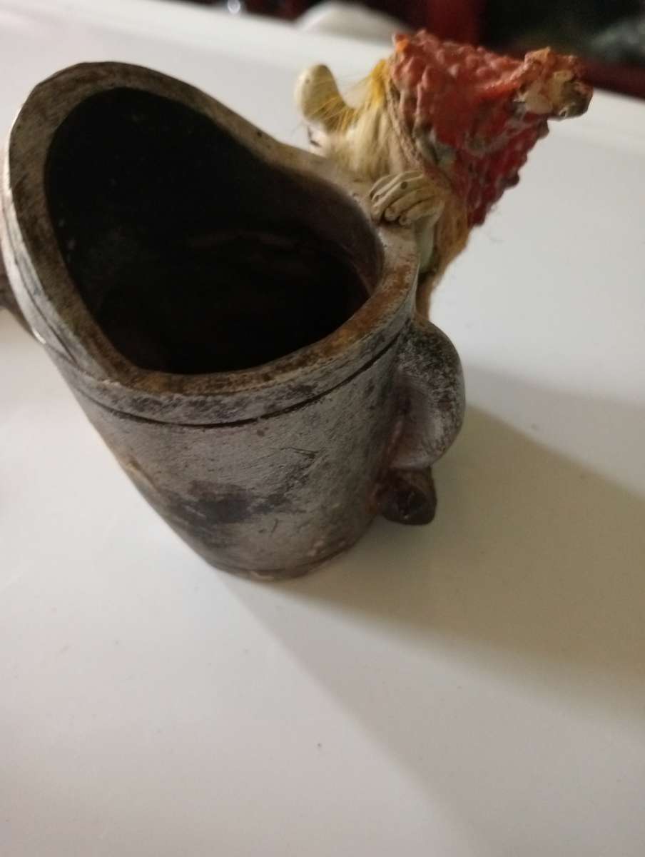 VINTAGE SMALL GARDEN ORNAMENT