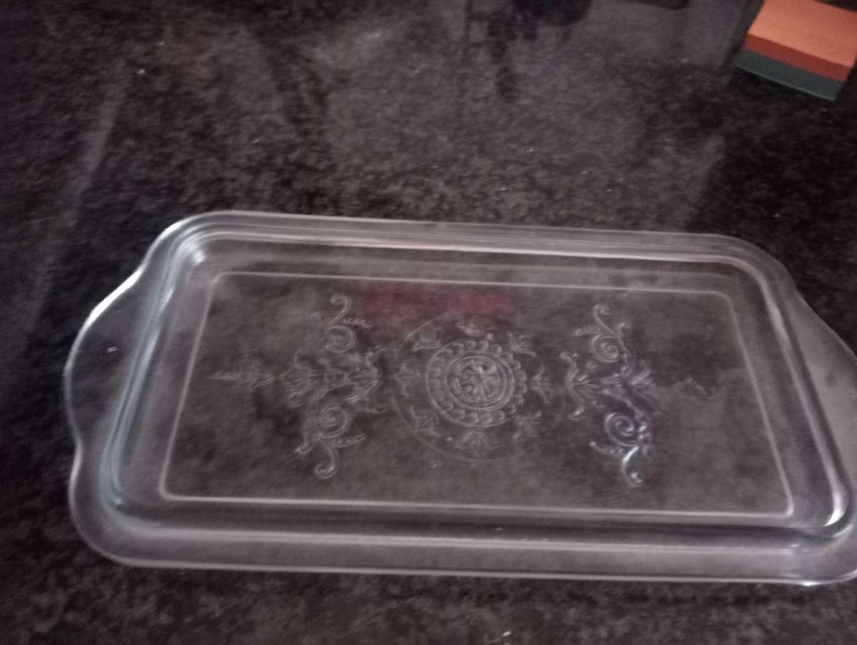 VINTAGE THICK GLASS PLATTER