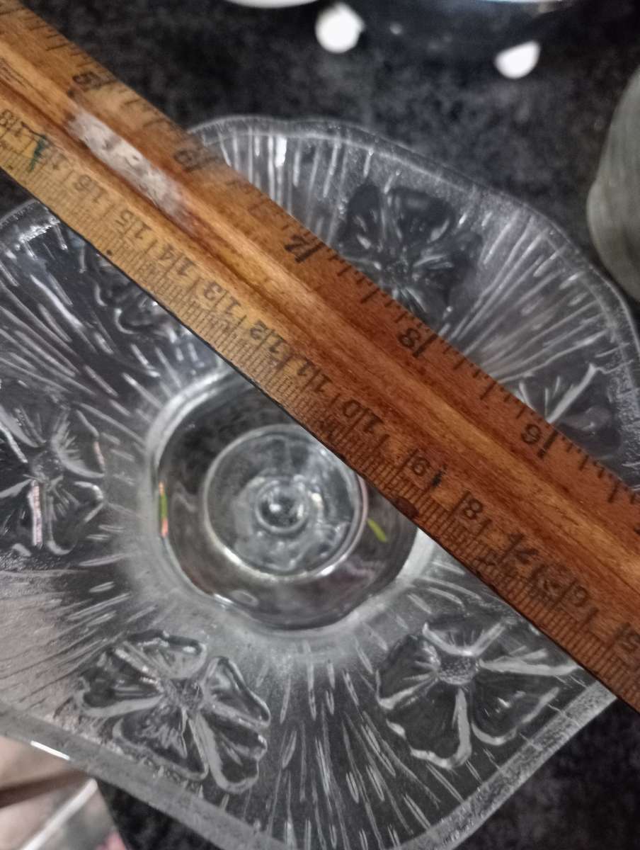 VINTAGE LONG STEM CUT GLASS HOLDER