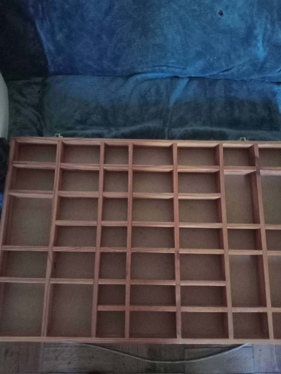 VINTAGE WOODEN  PRINTERS TRAY