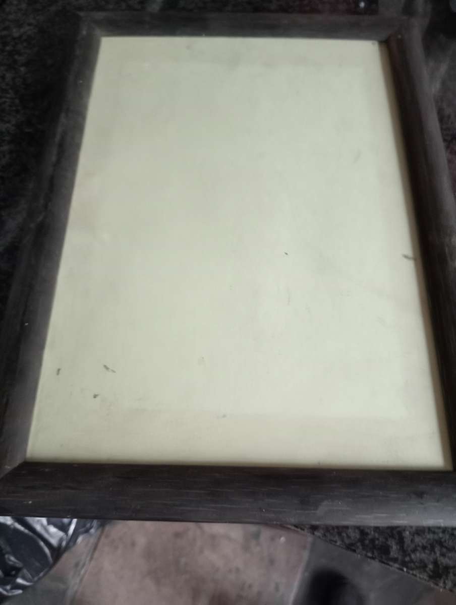 VINTAGE WOODEN FRAME