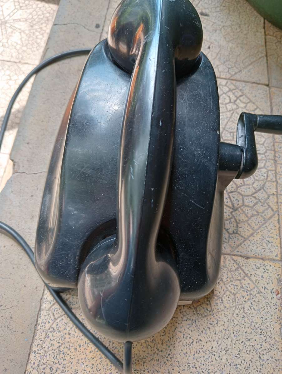 ANTIQUE COLLECTABLE BLACK SIEMENS HAND  LANDLINE  PHONE