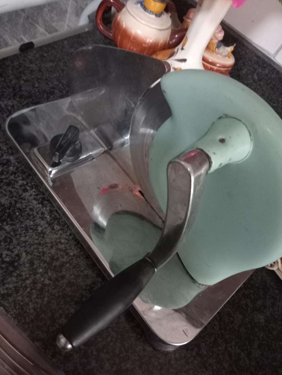 VINTAGE PINEWARE  BREADSLICER MEAT SLICER