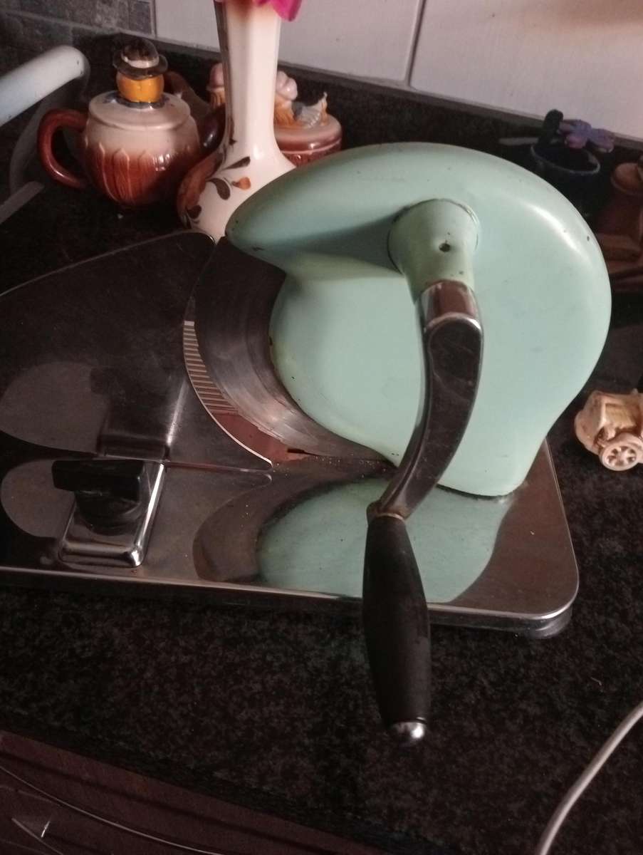 VINTAGE PINEWARE  BREADSLICER MEAT SLICER